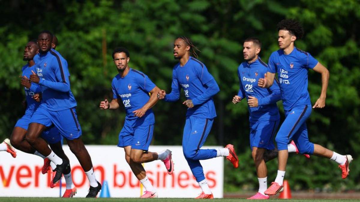Francia podría hacer algunos ajustes, pero no grandes cambios, pensando en choque con Irán en Mundial