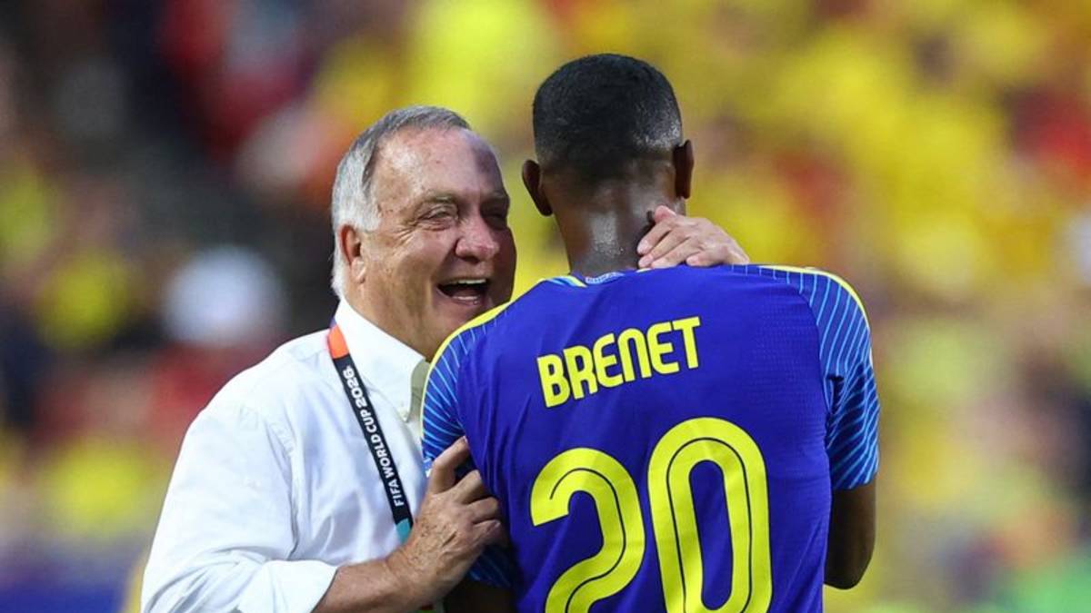 "Lucharon como leones": Advocaat celebra con orgullo el primer punto de Curazao en un Mundial