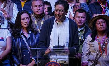 Cepeda llamó a la "desobediencia civil" y apuntó contra Abelardo por su ciudadanía de EEUU | Colombia