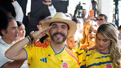 "El Tigre" De La Espriella gana la Presidencia de Colombia con la promesa de "mano dura" "El Tigre" De La Espriella gana la Presidencia de Colombia con la promesa de "mano dura"
