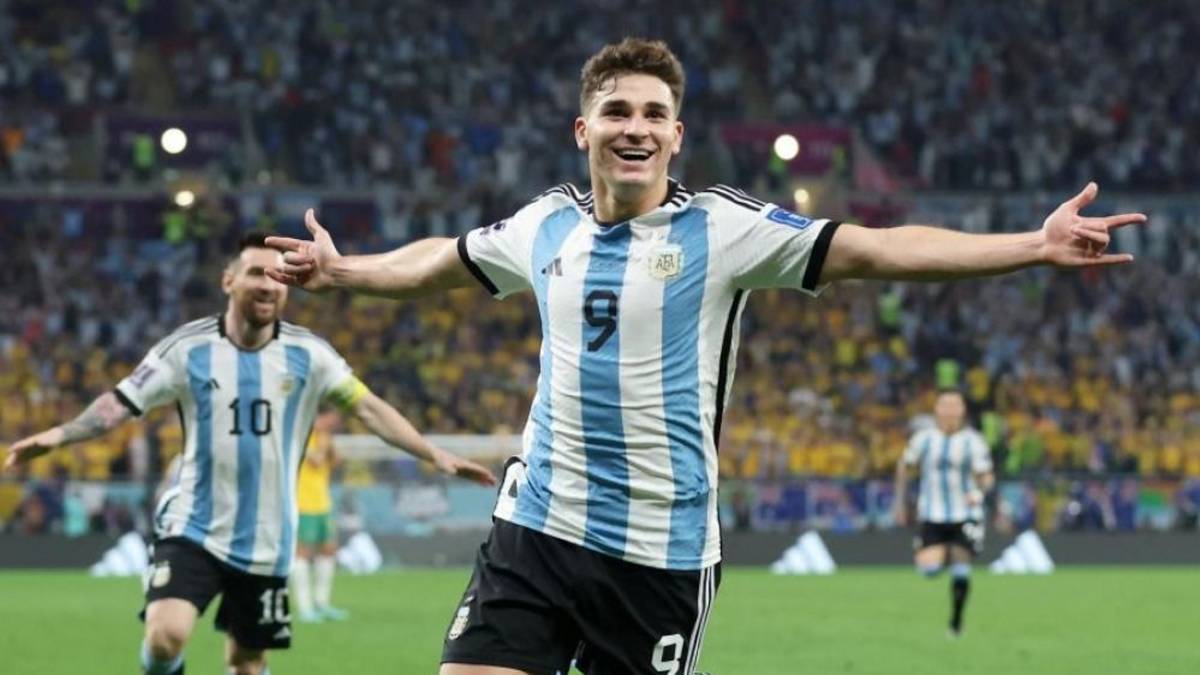 En qué pueblo de Córdoba nació Julián Álvarez, jugador de la Selección Argentina