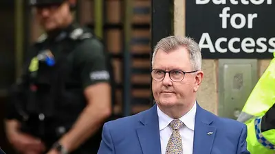 Exlíder unionista norirlandés Donaldson es declarado culpable de delitos sexuales contra menores Exlíder unionista norirlandés Donaldson es declarado culpable de delitos sexuales contra menores