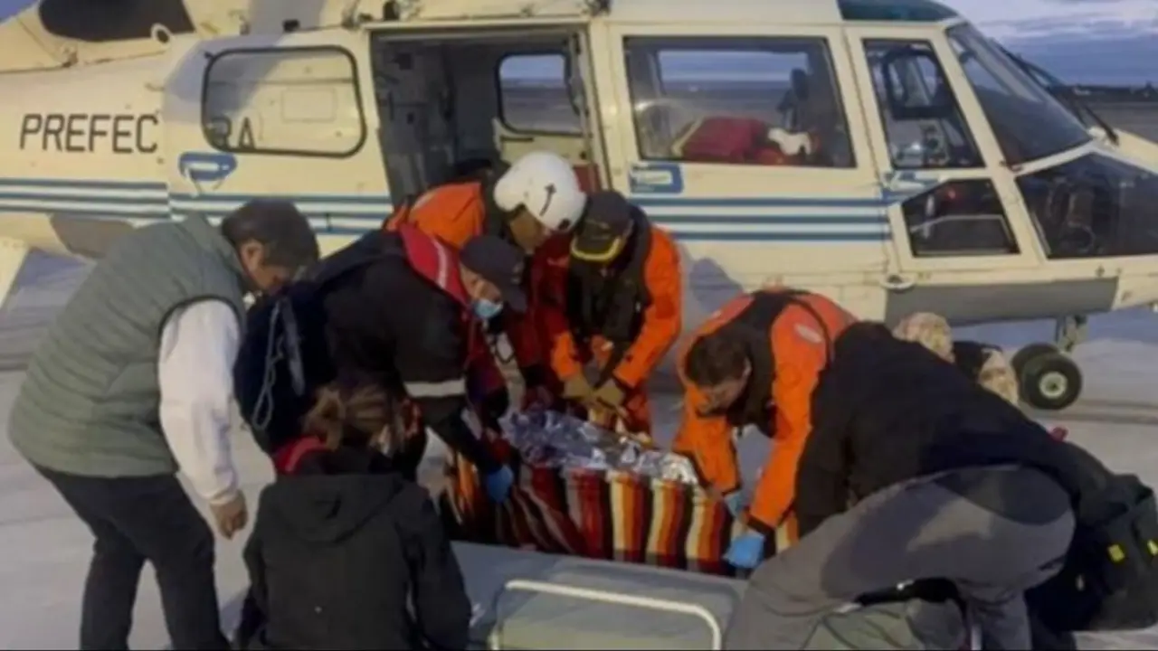 Rescate en el mar: aeroevacuación de emergencia a más de 300 kilómetros de la costa