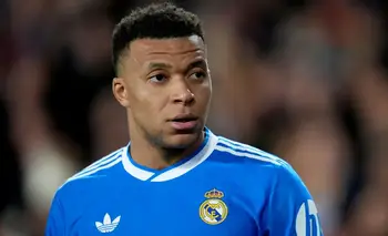 Quién es la novia de Kylian Mbappé: se trata Ester Expósito, pareja del futbolista francés | Deportes