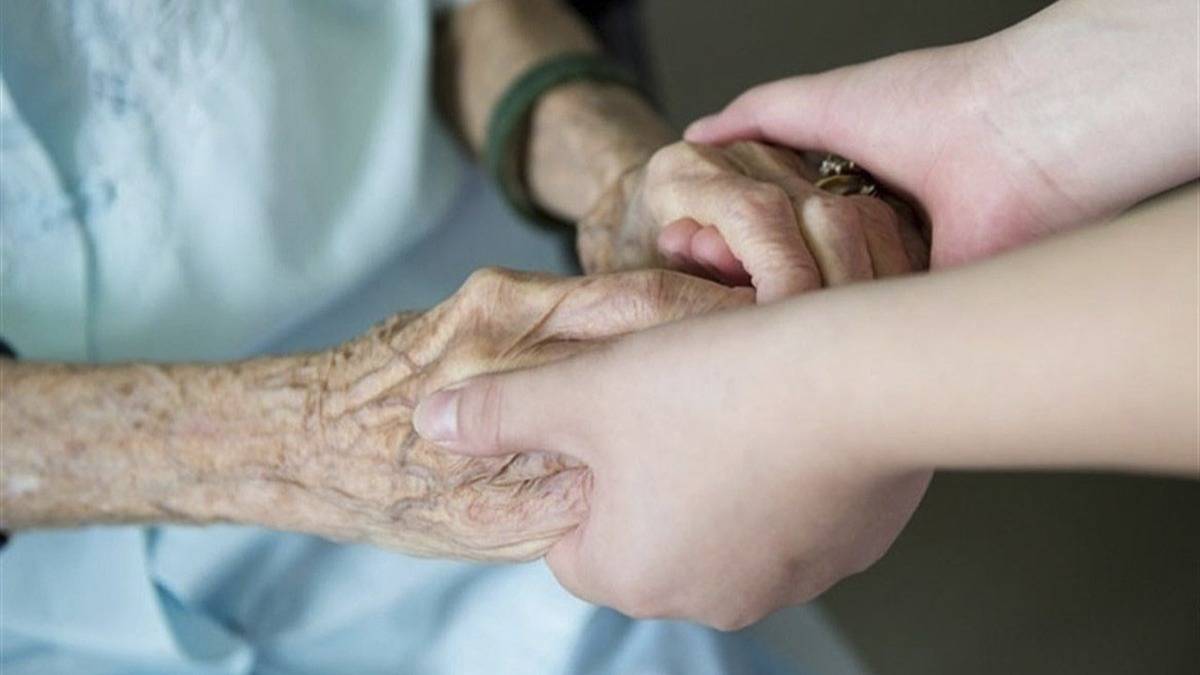 El beneficio de PAMI para jubilados que necesitan cuidados diarios