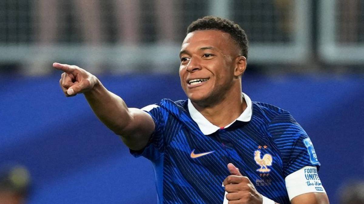 Con otro doblete de Mbappé, Francia golea 3-0 a Irak y se mete a dieciseisavos del Mundial