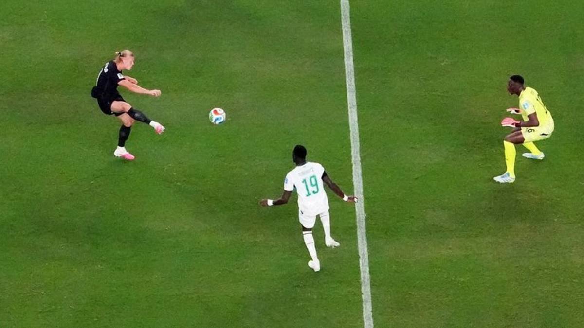 Haaland anima a Noruega a disfrutar de la aventura del Mundial tras marcar otro doblete