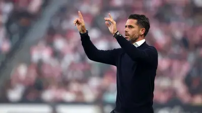 El entrenador argentino Fernando Gago recibe el alta tras sufrir un infarto agudo El entrenador argentino Fernando Gago recibe el alta tras sufrir un infarto agudo