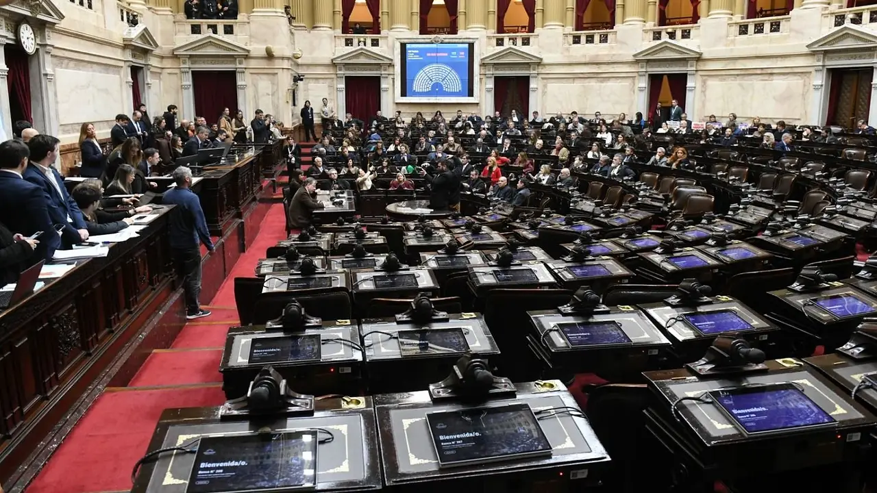 Uno por uno, quiénes son los diputados que ayudaron a salvar a Adorni en el Congreso