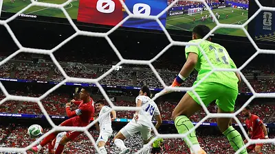 Ronaldo bate récords y lleva a Portugal a una victoria 5-0 sobre Uzbekistán Ronaldo bate récords y lleva a Portugal a una victoria 5-0 sobre Uzbekistán