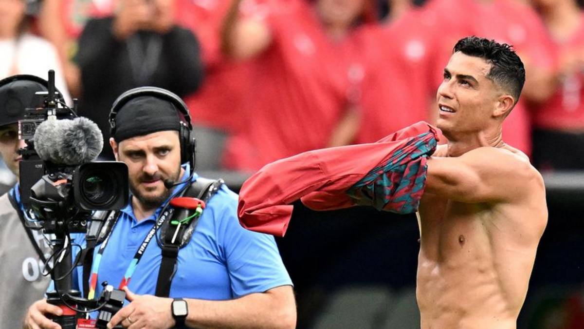 Ronaldo deja atrás una semana difícil y se suma a la fiesta del Mundial