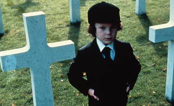 La oscura historia detrás de The Omen, el clásico de Gregory Peck que cumple 50 años | Cine