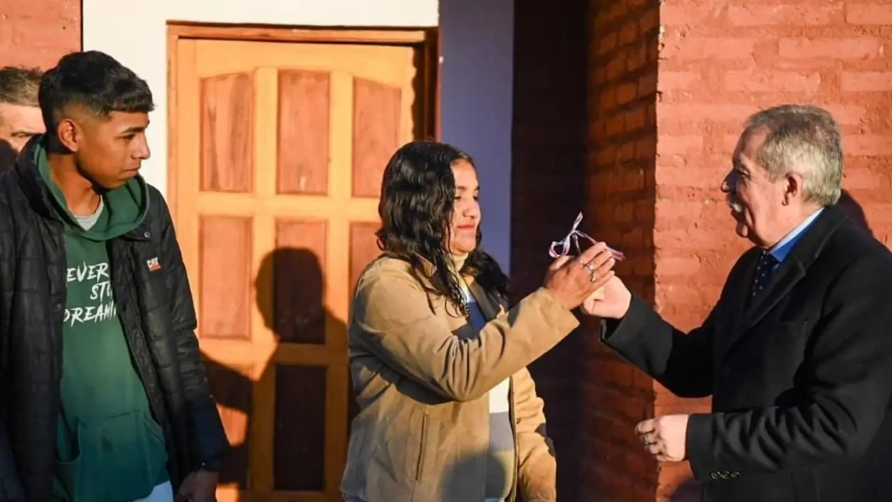 Santiago del Estero alcanzó las 34.000 viviendas sociales y desafía el freno a la obra púbica nacional