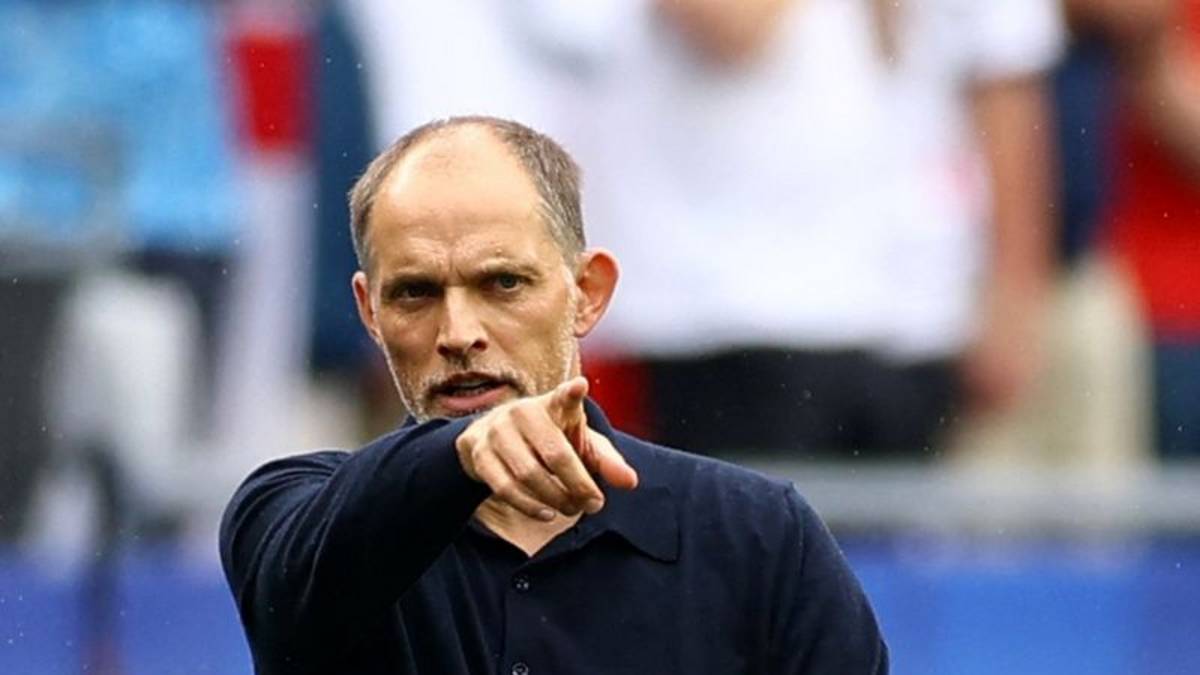 DT de Inglaterra dice que zaga de Ghana fue la más sólida que ha visto