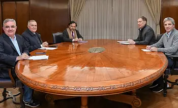 Jaldo, Jalil y Sáenz pasaron la gorra por la Casa Rosada en plena negociación política | Gobernadores