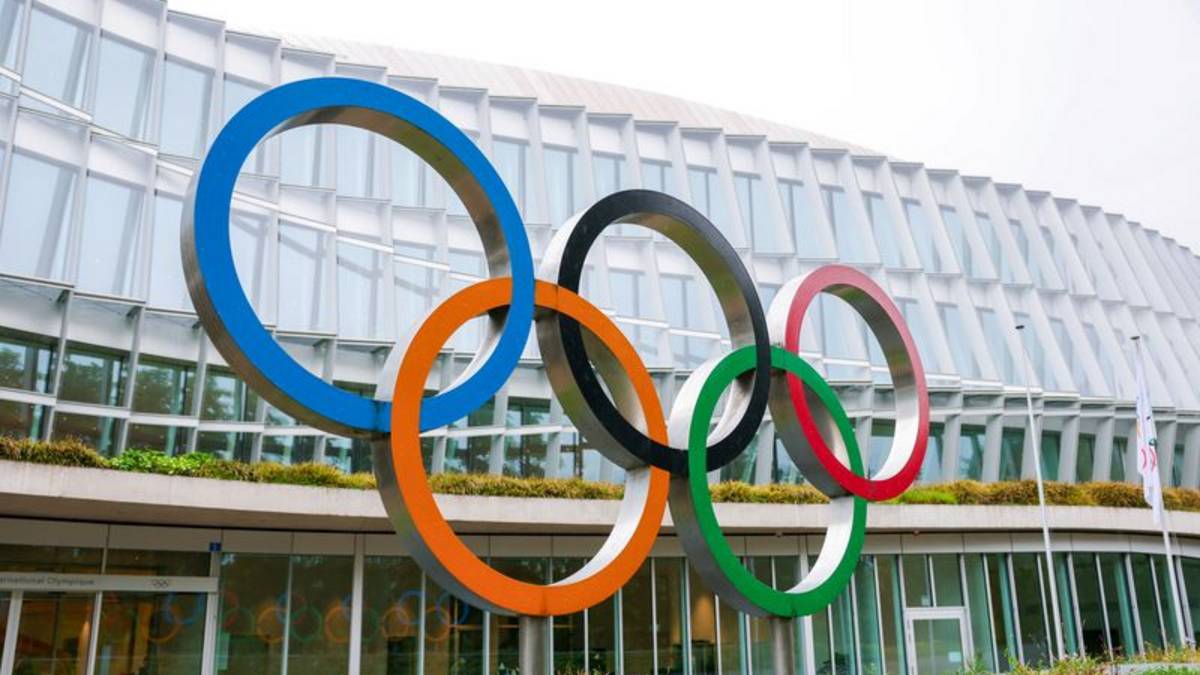 El COI estudiará cambios en la neutralidad de la Carta Olímpica, con Rusia en el foco