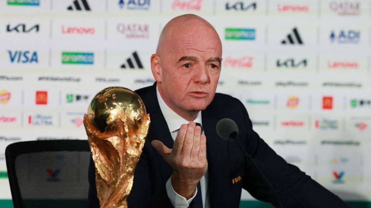 Infantino dice que las pausas de hidratación del Mundial son puramente deportivas, no comerciales
