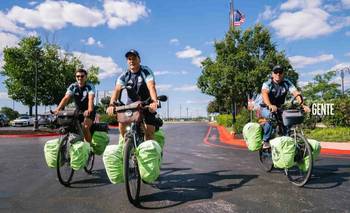 Tres argentinos cruzaron 17 países en bicicleta para ver a Messi  | Mundial 2026