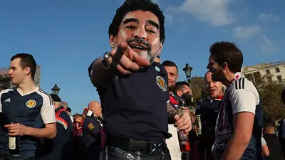 Por qué en Escocia quieren a Maradona y rivalizan con Inglaterra: la historia detrás del fanatismo Por qué en Escocia quieren a Maradona y rivalizan con Inglaterra: la historia detrás del fanatismo