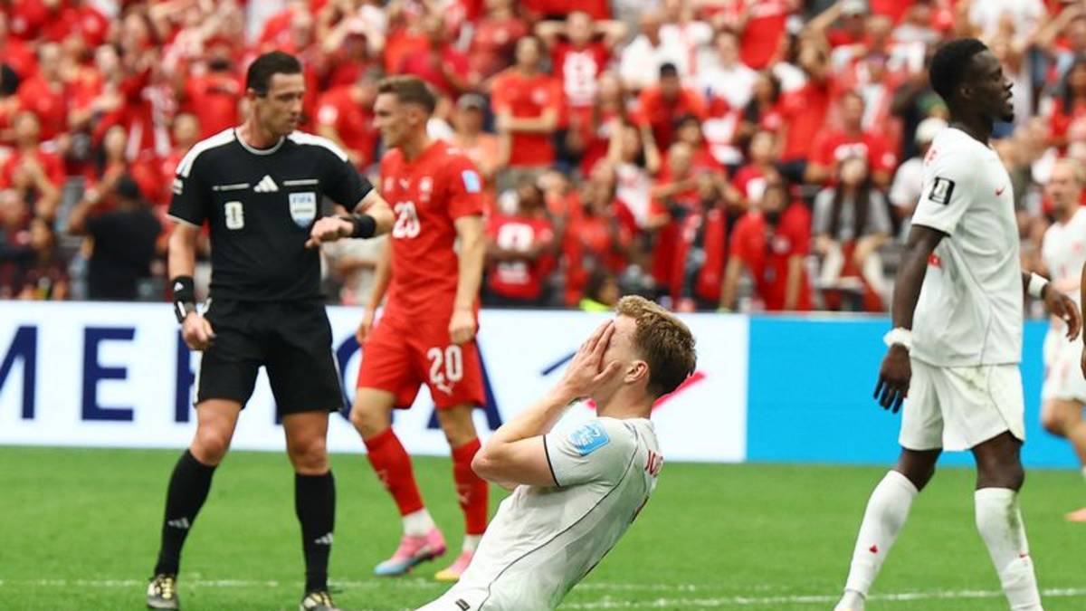 Suiza gana el Grupo B del Mundial tras imponerse 2-1 a Canadá