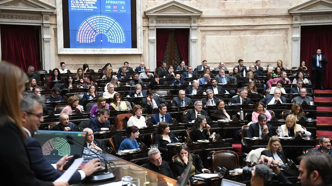 Con críticas al Gobierno, el peronismo se unió contra el pago a los fondos buitres