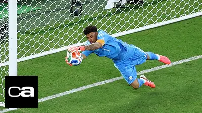 Una Sudáfrica impulsada por la rabia se clasifica por sorpresa para dieciseisavos del Mundial Una Sudáfrica impulsada por la rabia se clasifica por sorpresa para dieciseisavos del Mundial