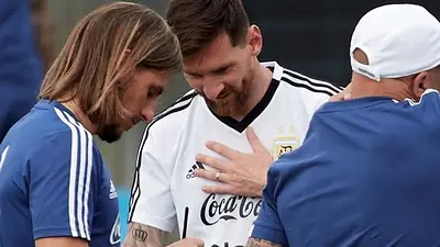Qué pasó entre Sebastián Beccacece y Lionel Messi en el Mundial 2018: la historia y el testimonio del ayudante de Sampaoli Qué pasó entre Sebastián Beccacece y Lionel Messi en el Mundial 2018: la historia y el testimonio del ayudante de Sampaoli