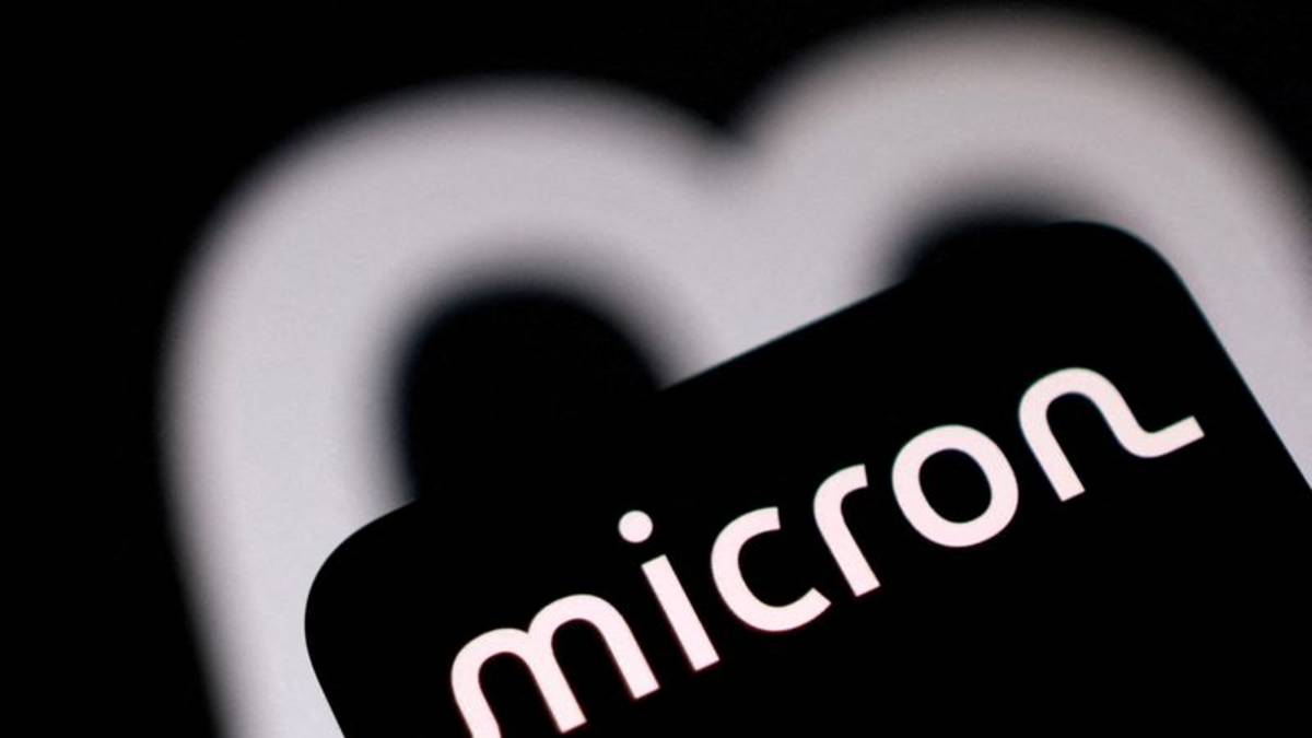 Micron se une a rivales en acuerdos de IA como solución a ciclo de auge y caída en sector de la memoria