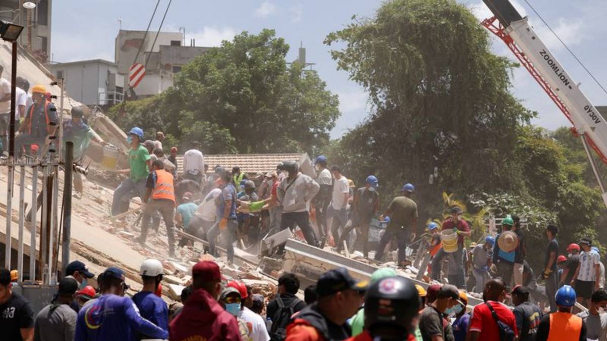 Ayuda internacional llega a Venezuela tras mortales terremotos