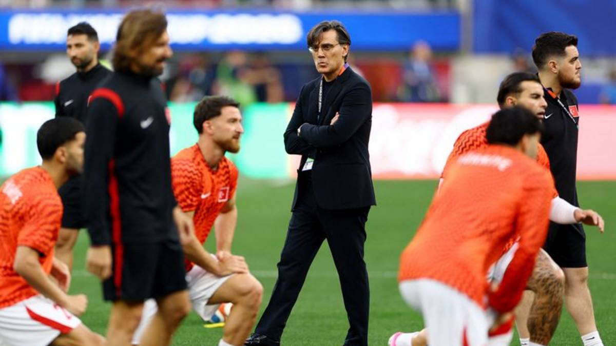 Montella dice que Turquía se marcha del Mundial con la frente en alto tras la victoria ante EEUU