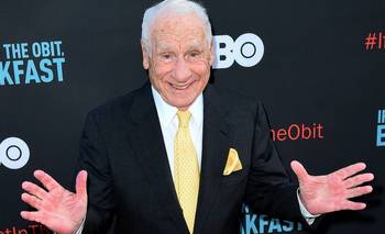 Mel Brooks, creador de El agente 86, cumple 100 años y estrena película | Cine