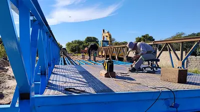 Formosa avanza con el nuevo puente sobre el riacho El Pucú y acelera la obra de acceso al puerto Formosa avanza con el nuevo puente sobre el riacho El Pucú y acelera la obra de acceso al puerto