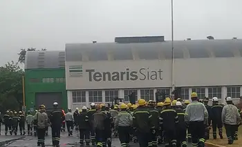 150 despidos en Techint: golpe al trabajo tras licitación extranjera que celebró Milei | Despidos