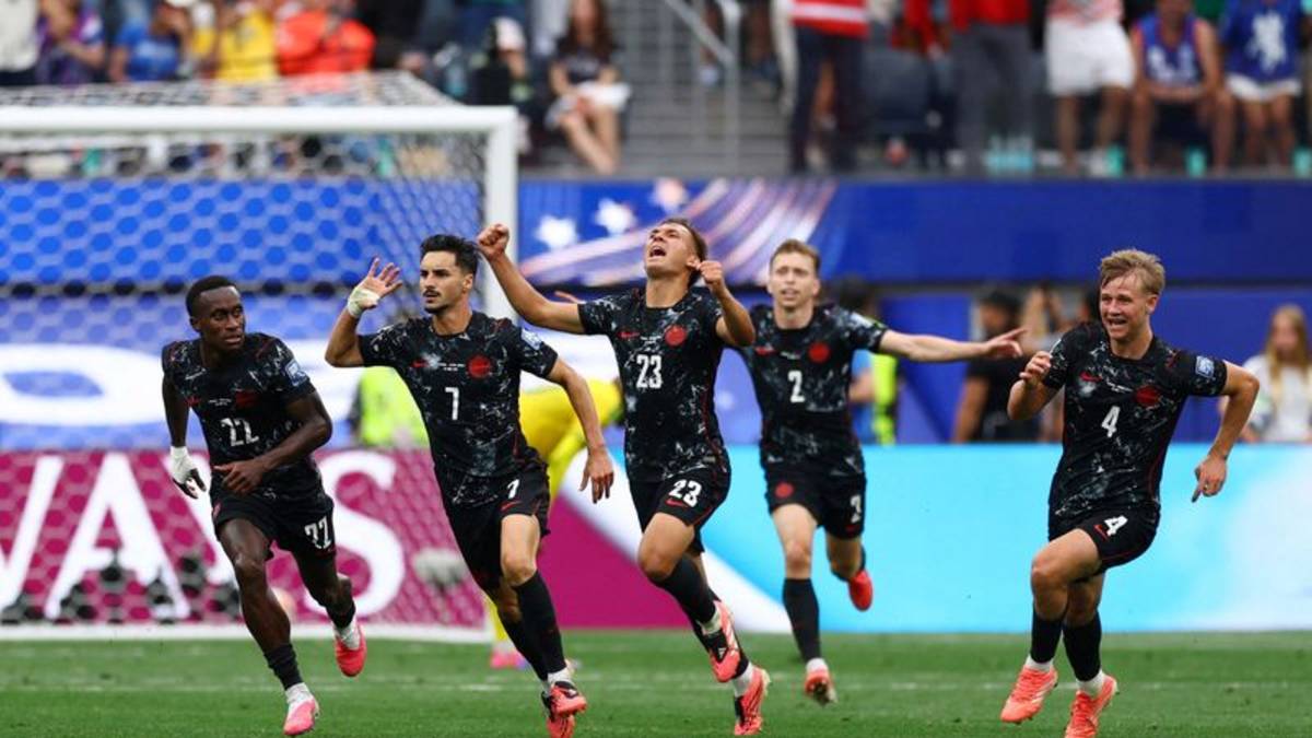 Canadá anota en el descuento y avanza a los octavos de final de la Copa del Mundo