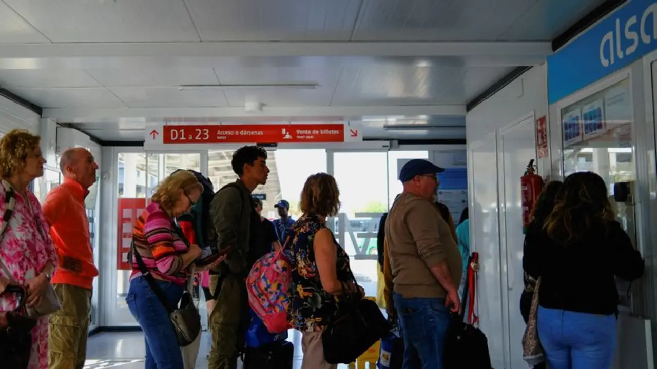 Las ONG españolas instan a solicitar la regularización antes de la fecha límite