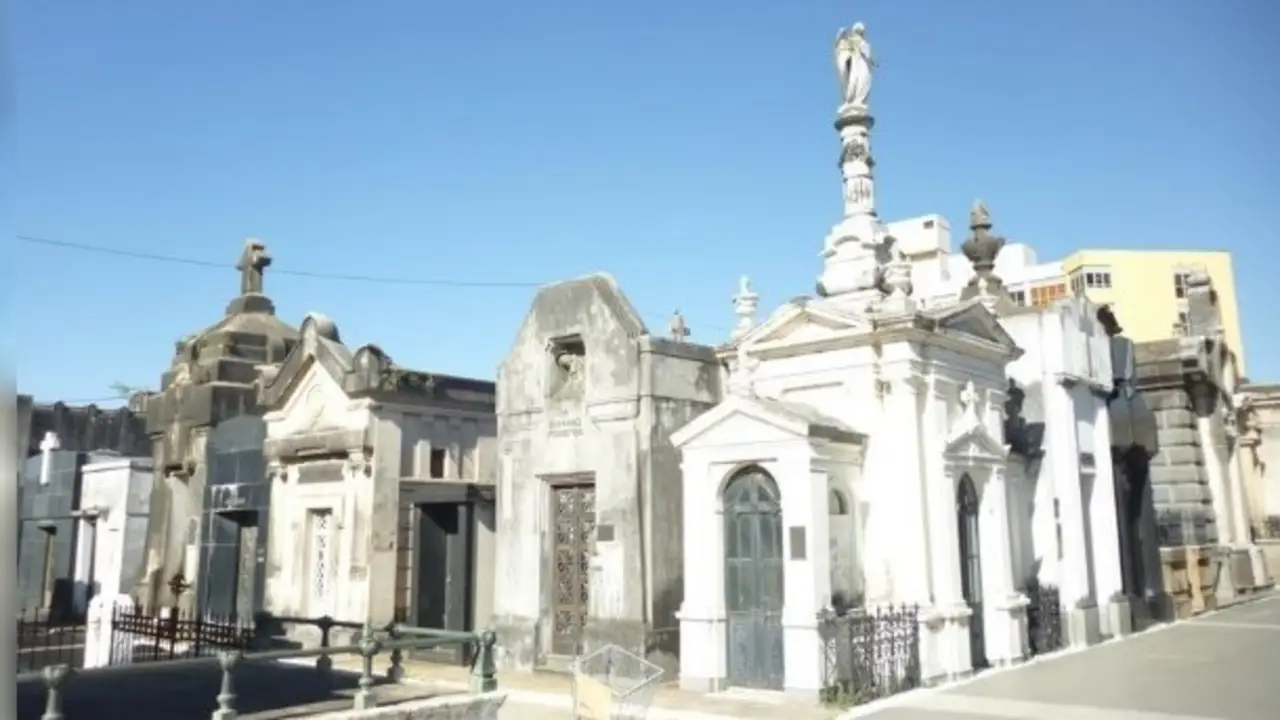 Traslados y demoras en un crematorio: por una falla, se acumularon casi 200 cuerpos en el Cementerio Municipal