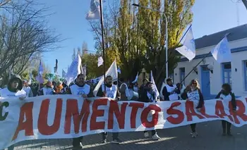 Vidal no logra destrabar conflictos: docentes rechazaron la paritaria y lanzan otro paro | Santa cruz 