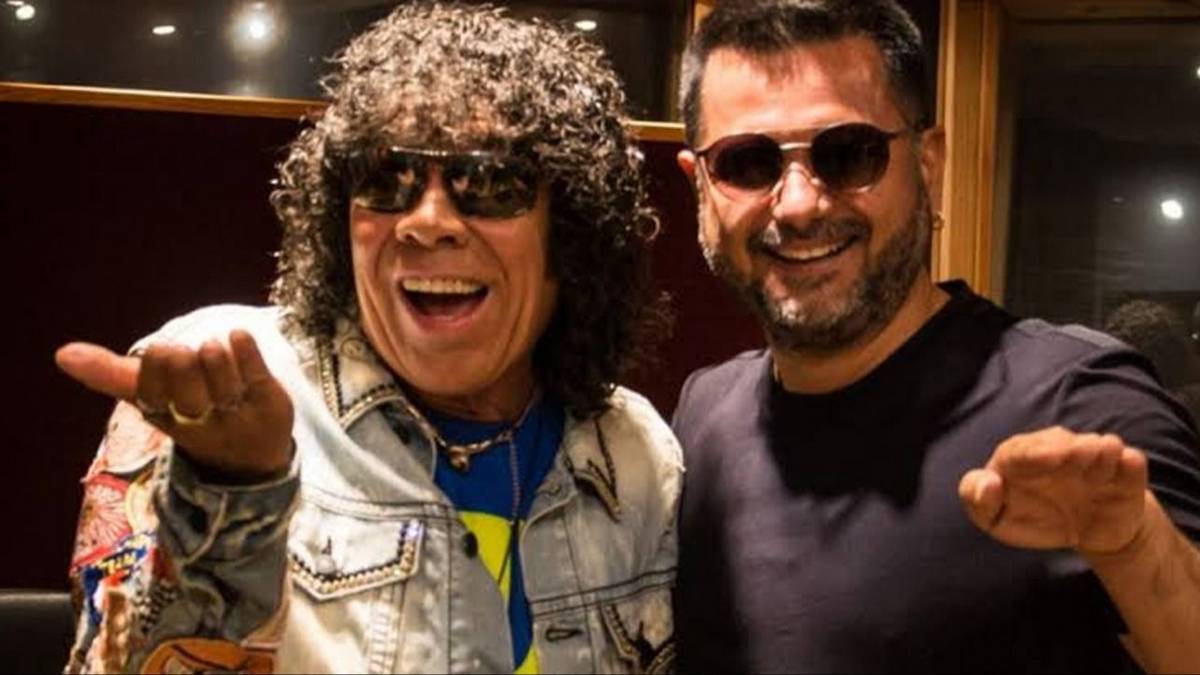 Furor con La Mona Jiménez y Jorge Rojas cantando juntos en la previa de la Selección Argentina