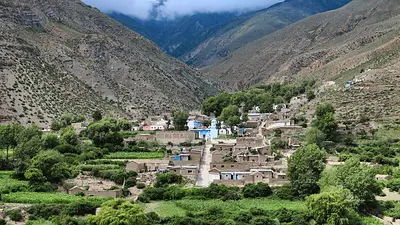 Tiene apenas 120 casas y caminar por sus calles es como viajar a otro siglo Tiene apenas 120 casas y caminar por sus calles es como viajar a otro siglo