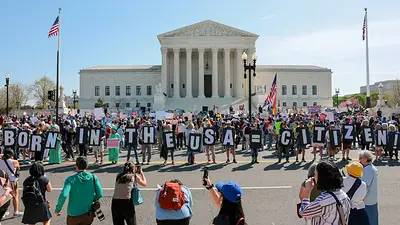La Corte Suprema de EEUU decidirá sobre el intento de Trump de limitar la ciudadanía por nacimiento La Corte Suprema de EEUU decidirá sobre el intento de Trump de limitar la ciudadanía por nacimiento