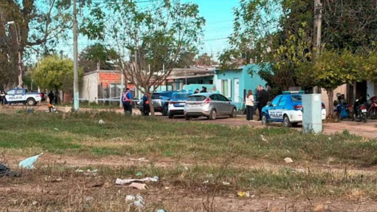 Encontraron a una mujer y a su expareja muertos en una casa: investigan si fue un femicidio seguido de suicidio