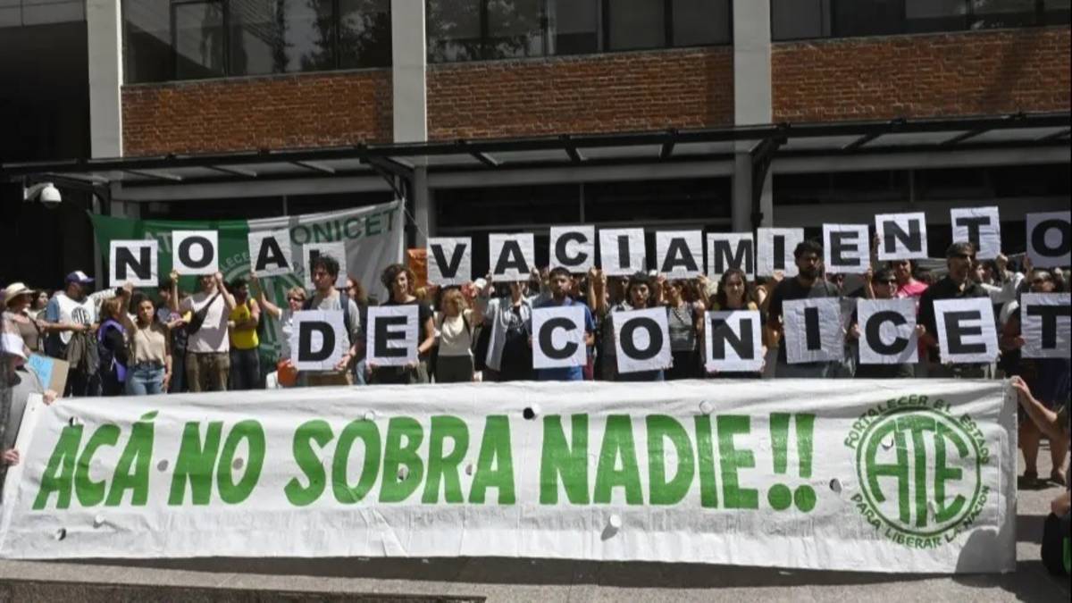Pedido desesperado de becarios del Conicet: 50 investigadores denuncian falta de cobertura médica