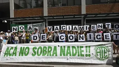 Pedido desesperado de becarios del Conicet: 50 investigadores denuncian falta de cobertura médica Pedido desesperado de becarios del Conicet: 50 investigadores denuncian falta de cobertura médica