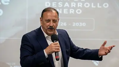 Quintela presentó el Plan Minero 2026-2030 para atraer inversiones: "Queremos que ganen todos los argentinos" Quintela presentó el Plan Minero 2026-2030 para atraer inversiones: "Queremos que ganen todos los argentinos"