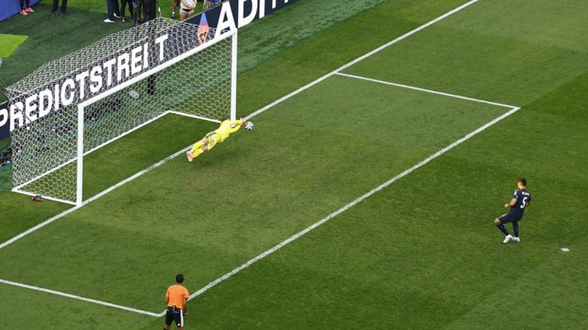 Paraguayo Balbuena, nueva "víctima" de jugadores fríos que entran para una tanda de penales y falla