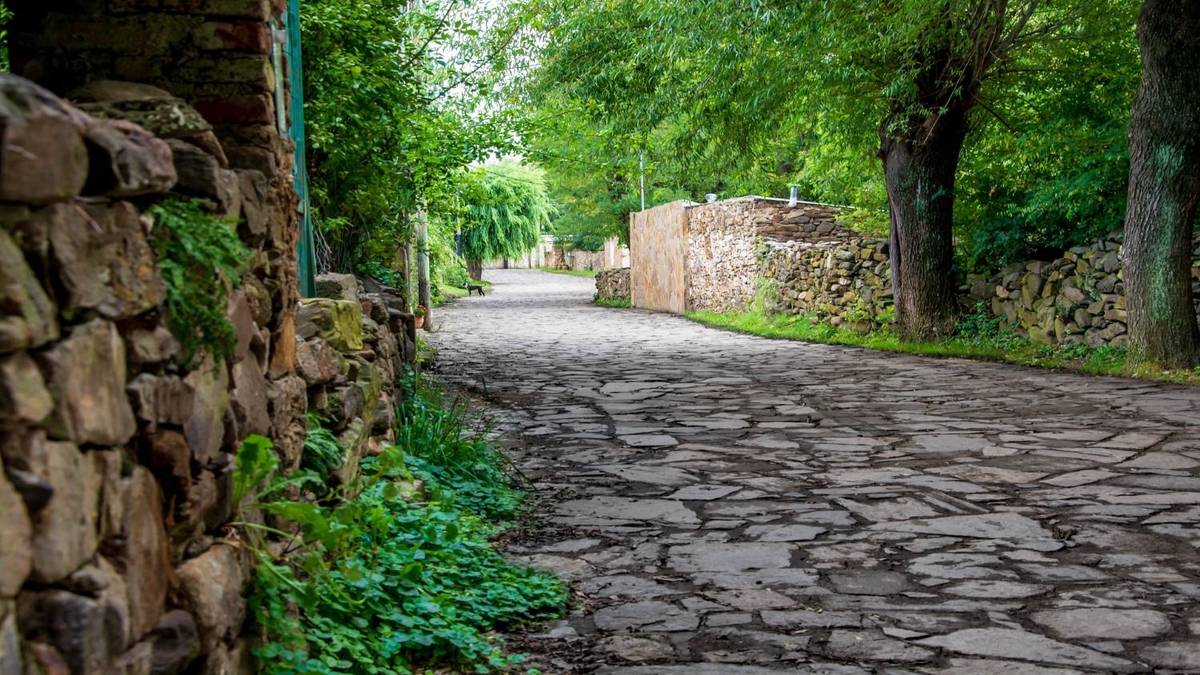 Parece un pueblo de hace un siglo, pero está en San Luis y fue reconocido entre los mejores del mundo
