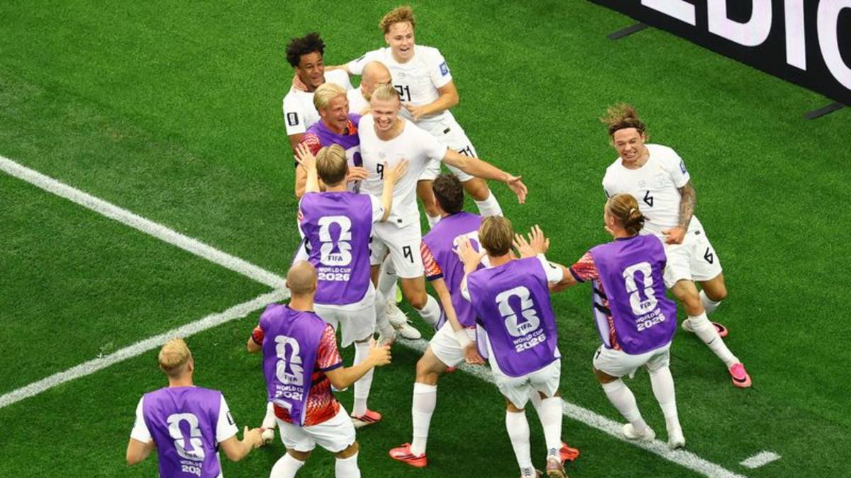 Haaland, héroe otra vez para Noruega, que se mete en octavos de final del Mundial