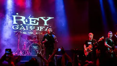 El ritual ricotero sigue vivo: Rey Garufa revive el mítico disco "En Directo" de Los Redondos El ritual ricotero sigue vivo: Rey Garufa revive el mítico disco "En Directo" de Los Redondos