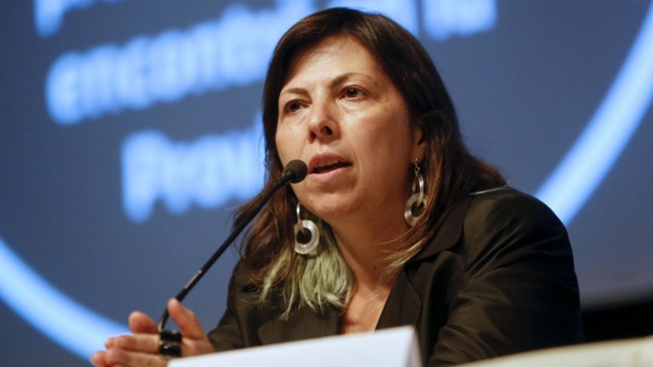Batakis: "Tenemos que cerrar el conflicto buitre pero favorable a Argentina"
