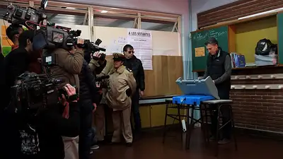 Votó Macri y llamó a los porteños a concurrir a votar "sin miedo ni complejos" Votó Macri y llamó a los porteños a concurrir a votar "sin miedo ni complejos"